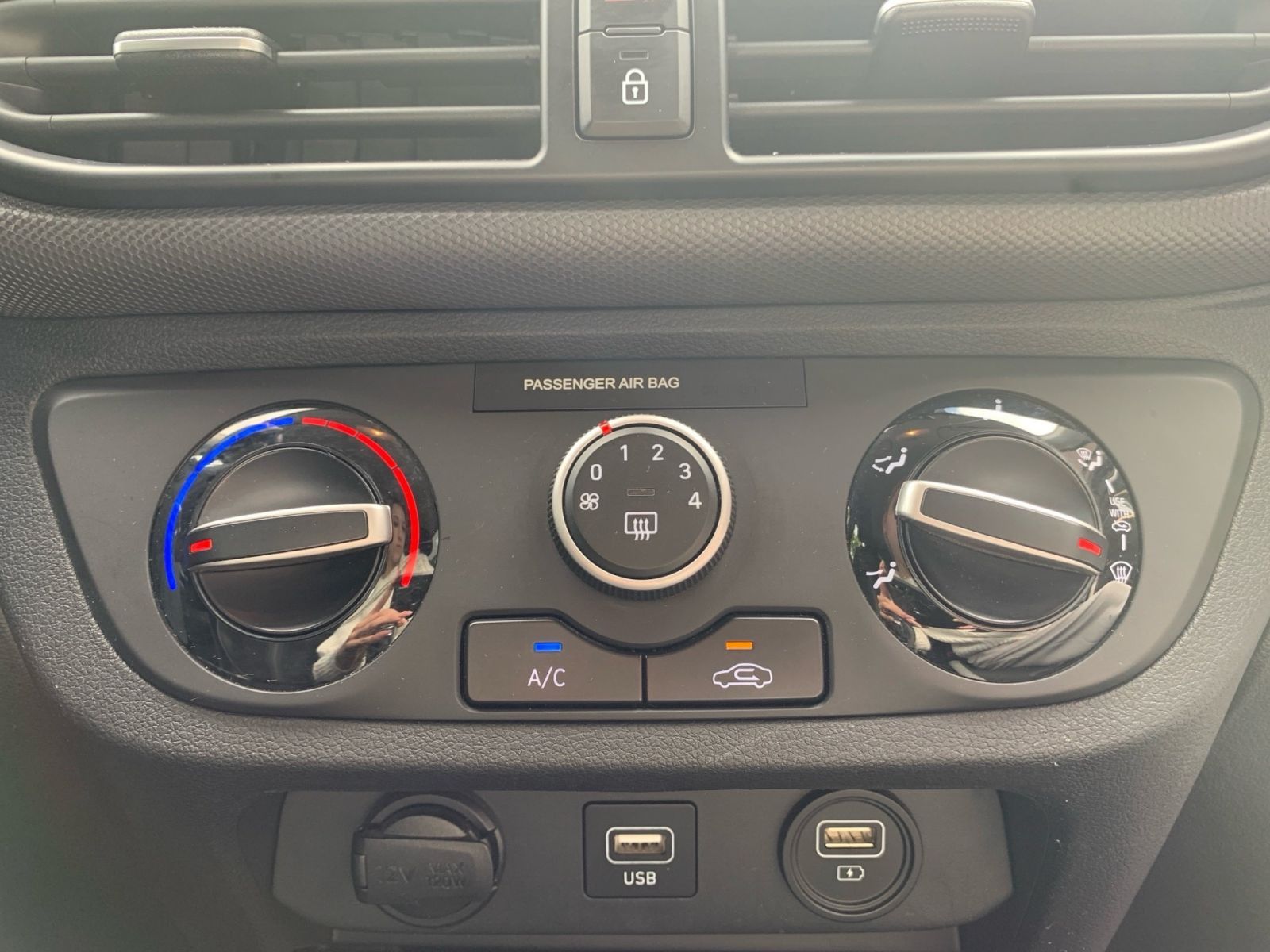 Fahrzeugabbildung Hyundai i10 1.2 Trend Automatik Navi Sitzheizung