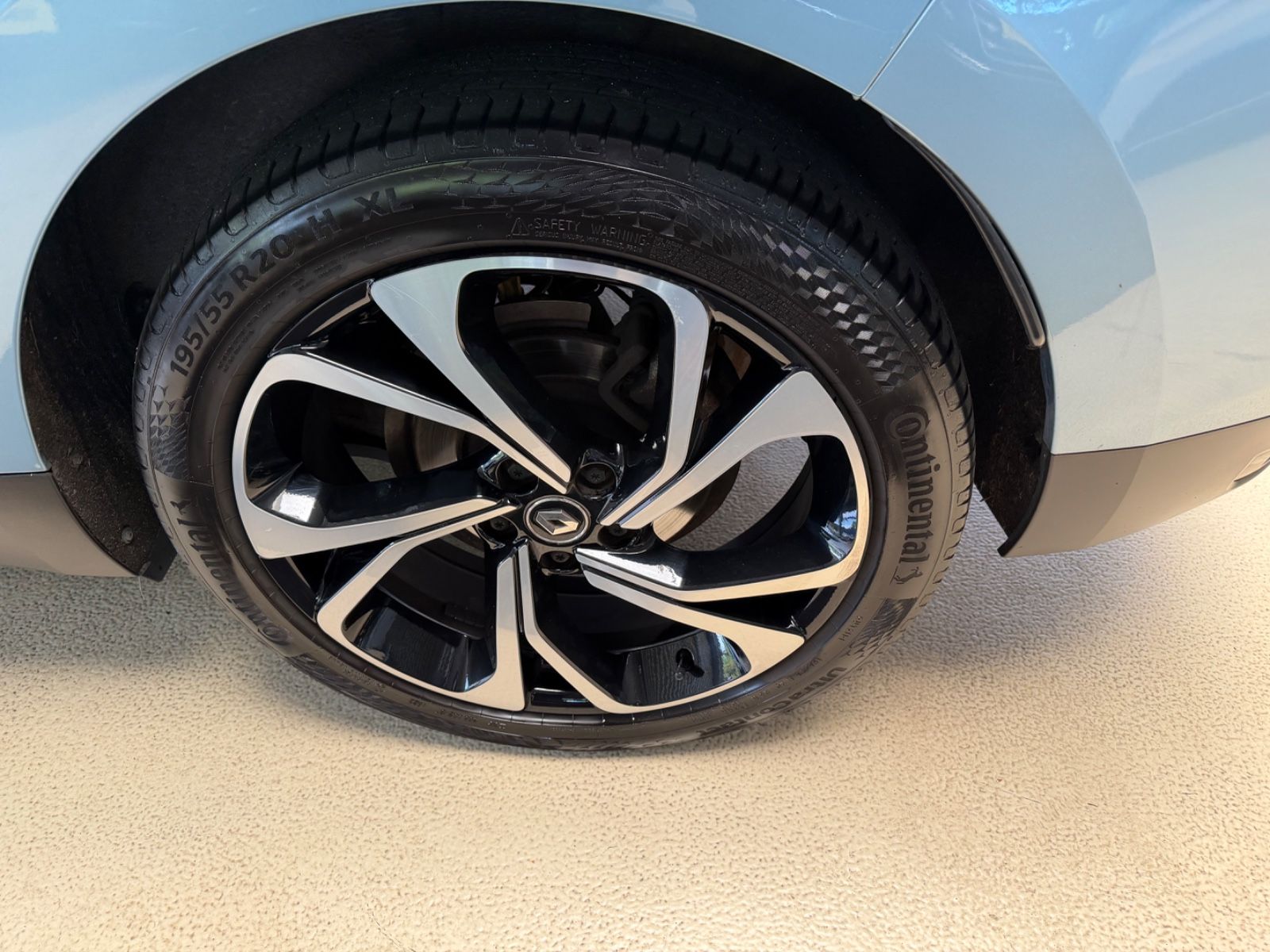 Fahrzeugabbildung Renault Scenic IV Grand BOSE Edition