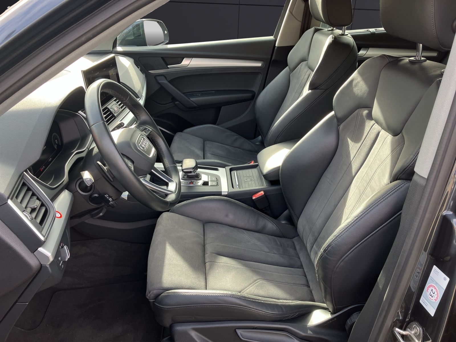 Fahrzeugabbildung Audi Q5 50 TFSI e quattro Matrix AHK RFK ACC SHZ