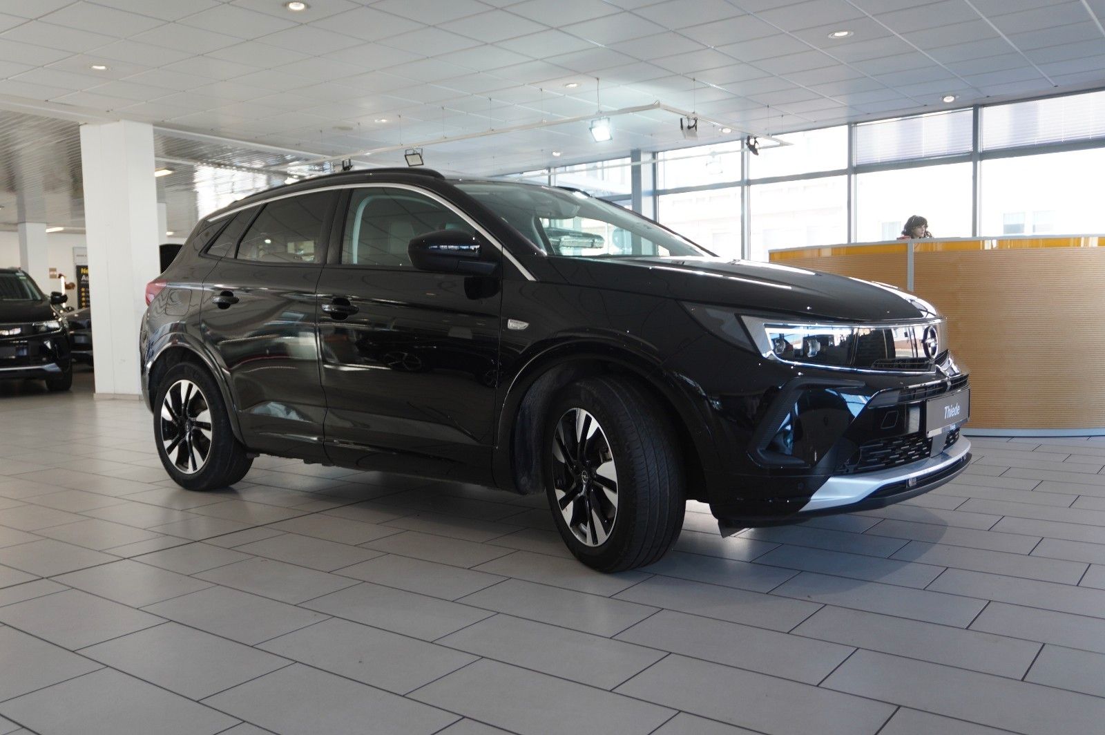 Fahrzeugabbildung Opel Grandland (X) ULTIMATE 4HYBRID NAVI/LED/SPORT/SH