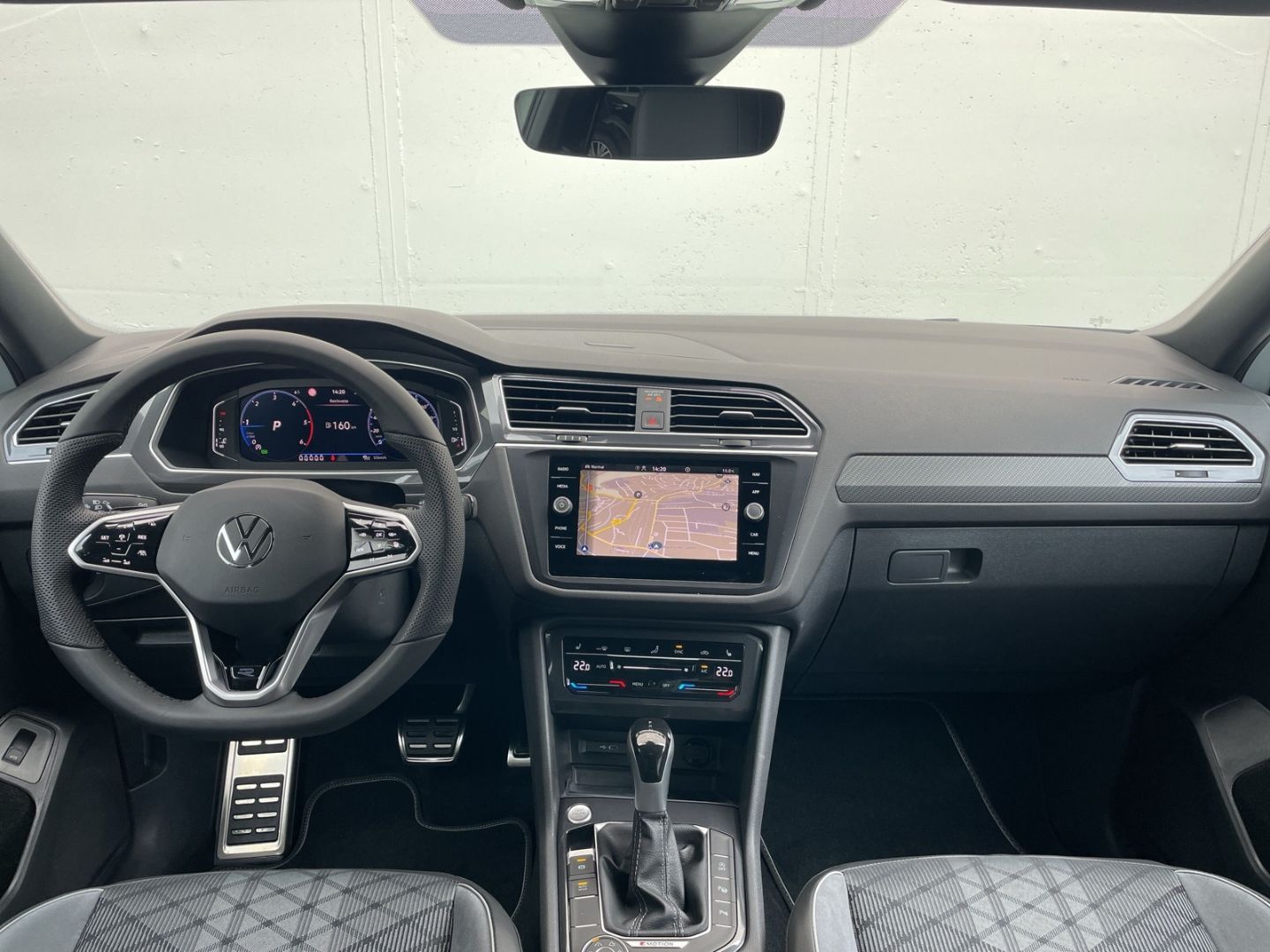 Tiguan Allspace R-Line 2.0TDI 4MOTION AHK/Kamera