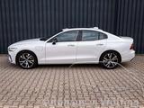 Volvo S60 R Design T8 Recharge Plug-In Hybrid AWD - Volvo S60: Limousine
