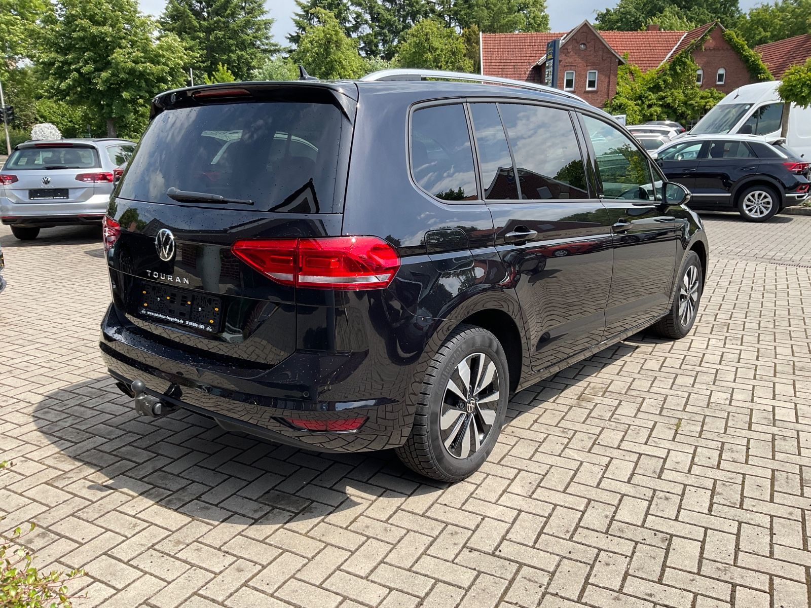 Fahrzeugabbildung Volkswagen Touran 2.0 TDI DSG MOVE,7 Sitze,LED,Kamera,AHK