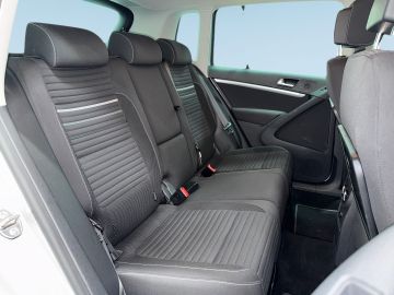 Volkswagen Tiguan - 11