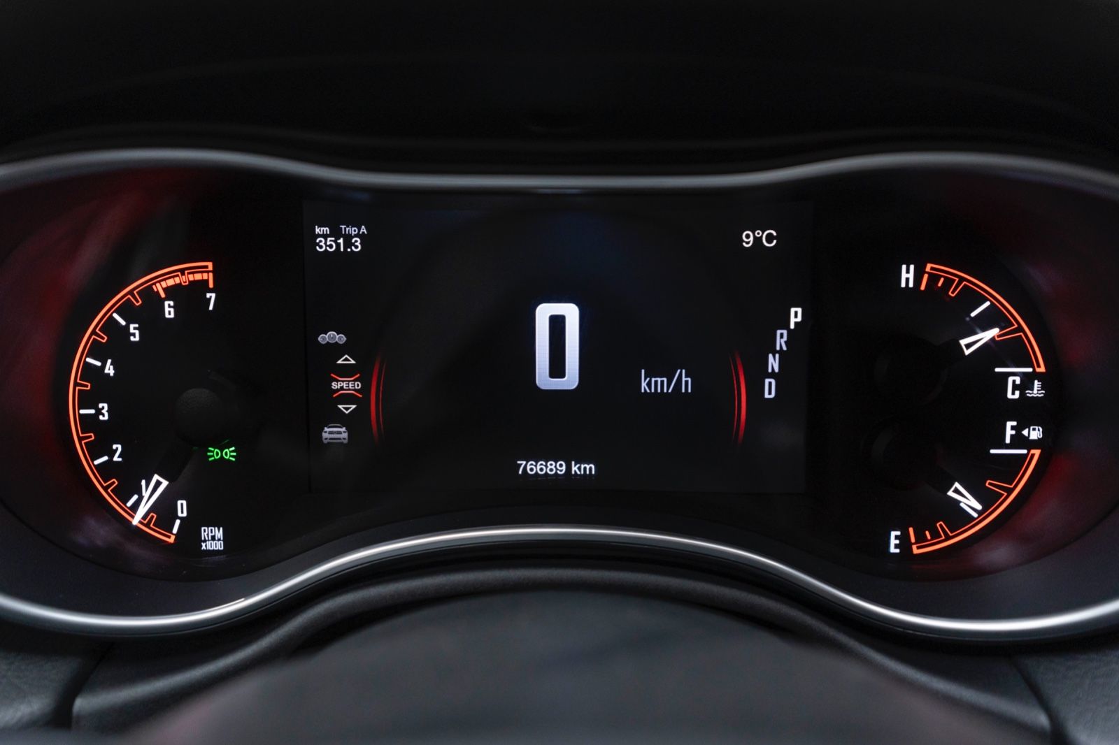 Fahrzeugabbildung Dodge Durango 5,7L LPG AWD CARPLAY LED NAV KAM ALPINE