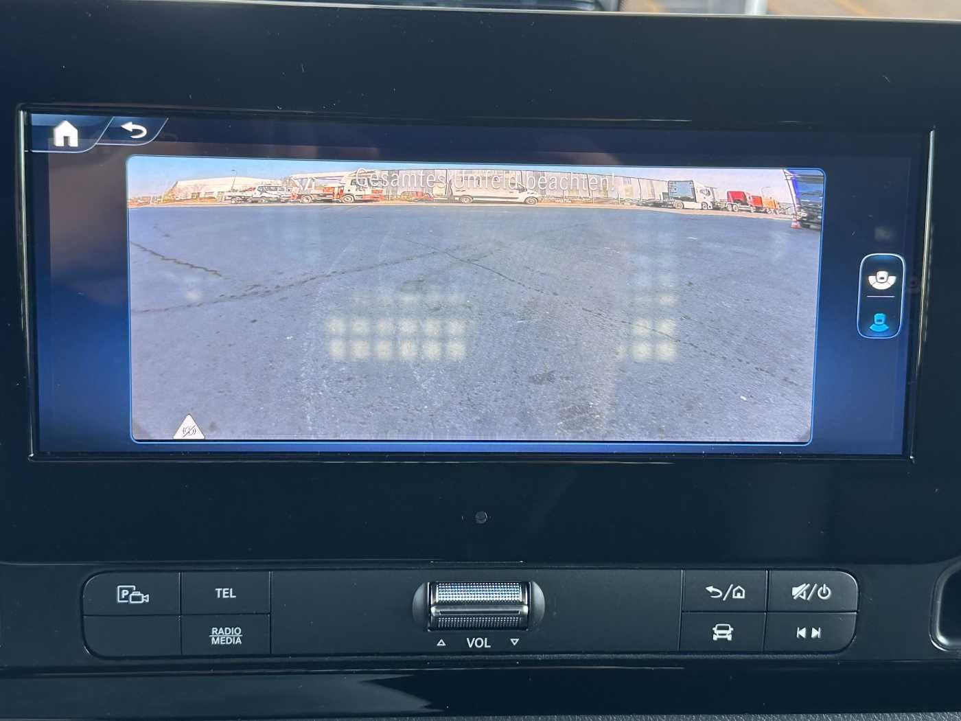 Fahrzeugabbildung Mercedes-Benz Sprinter 319 CDI DoKa 3665 4x4 Klima AHK LED
