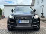 Audi Q7 3.0 TDI Quattro  7 Sitze  240 PS - Audi Q7 Gebrauchtwagen in Leipzig