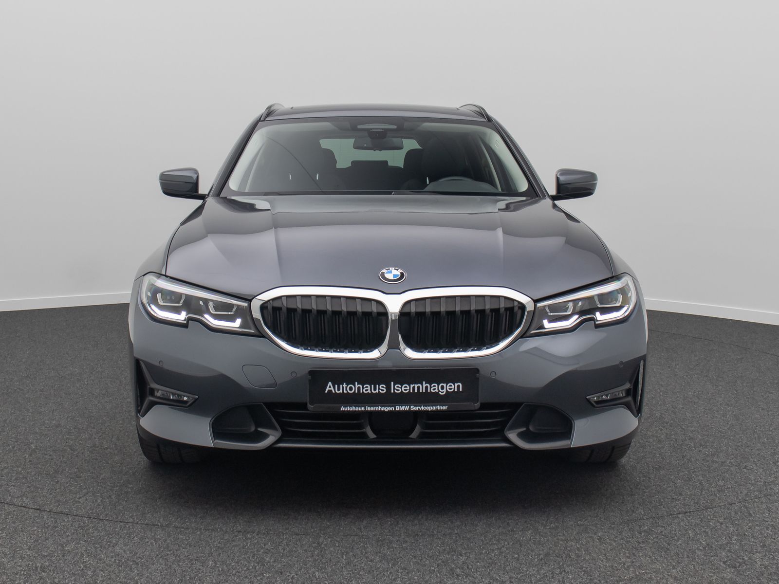 Fahrzeugabbildung BMW 330i xD SportLine Panorama DAB HiFi AHK Komfort