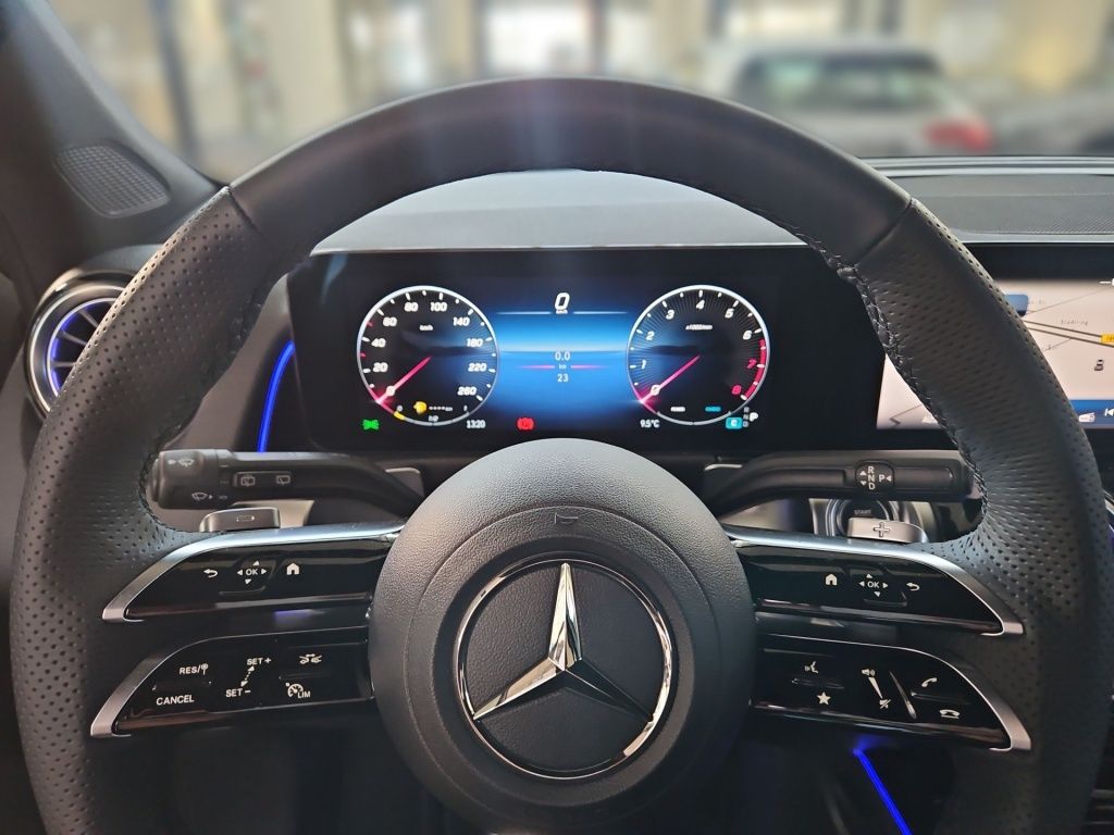 Fahrzeugabbildung Mercedes-Benz GLB 200 +AMG+EDITION+NIGHT+AHK+MULTIBEAM+WINTER+