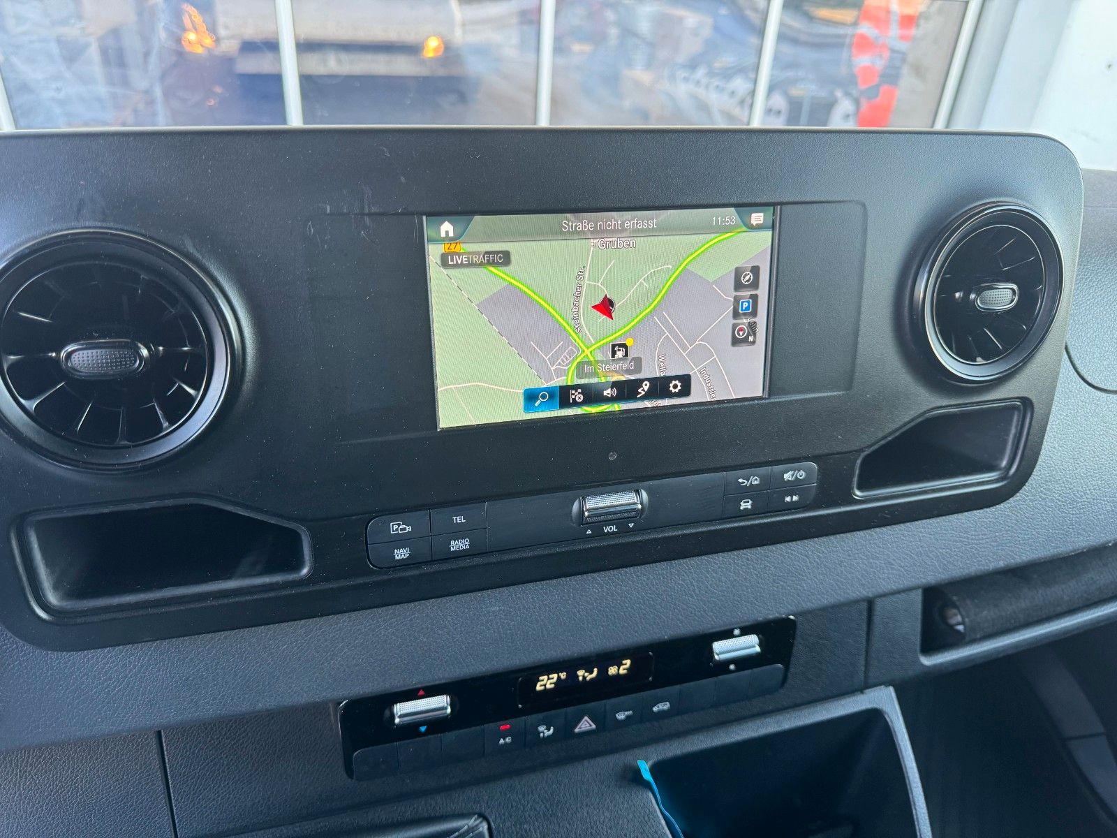 Fahrzeugabbildung Mercedes-Benz Sprinter 317 CDI 3665 Klima 360 Schwingsitz