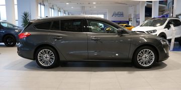 Fahrzeugabbildung Ford Focus Turnier Titanium  LED/Winter-Paket/Navi