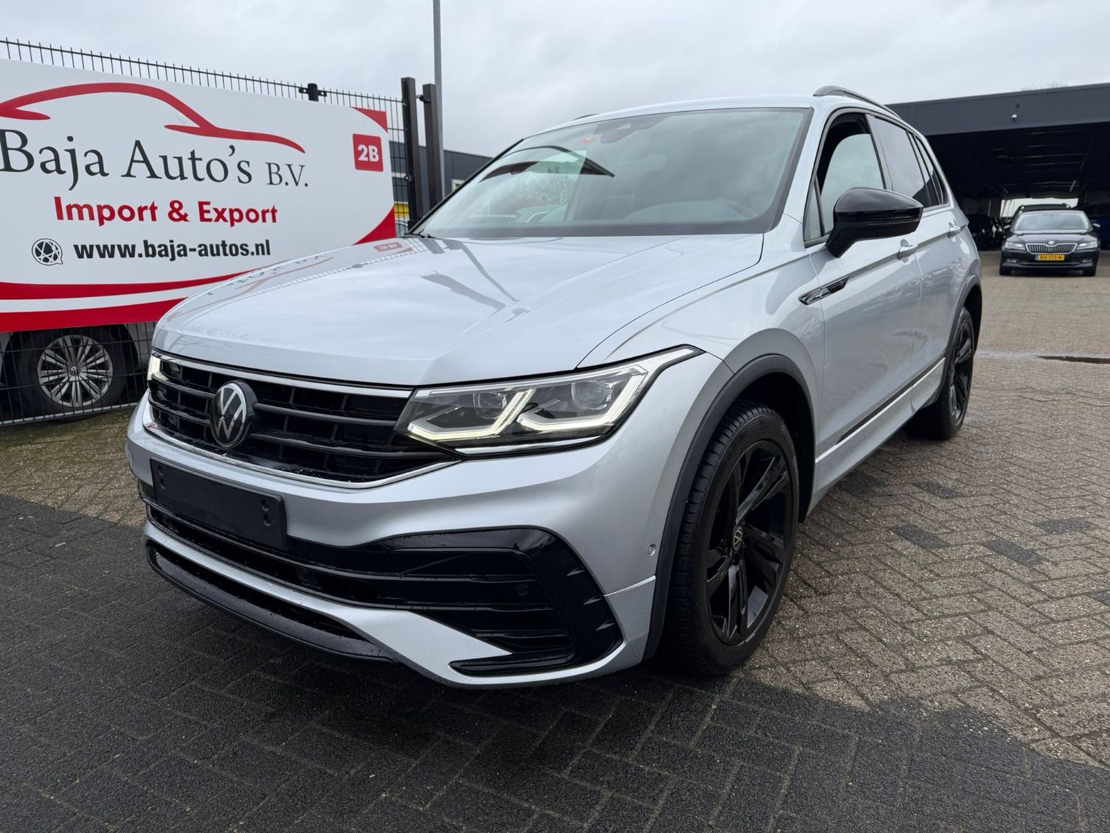 Volkswagen Tiguan 2.0 TDI R-LINE 110KW *4-MOTION* imagem 2