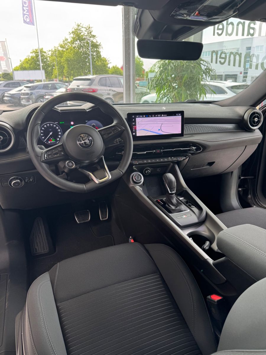 Fahrzeugabbildung Alfa Romeo Tonale Sprint/sofort verfügbar
