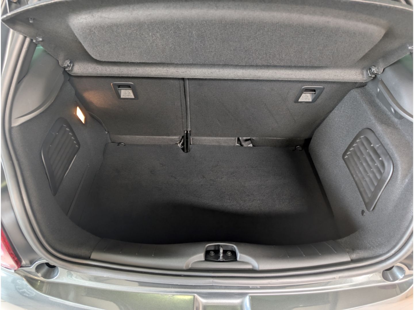 Fahrzeugabbildung Citroën DS3 1.2 PureTech 110 Navi Rückfahrkam. Notbrems.