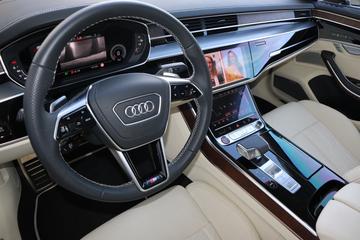 2025 AUDI S8 — миниатюра 31