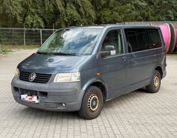 Volkswagen T5 Transporter - 2
