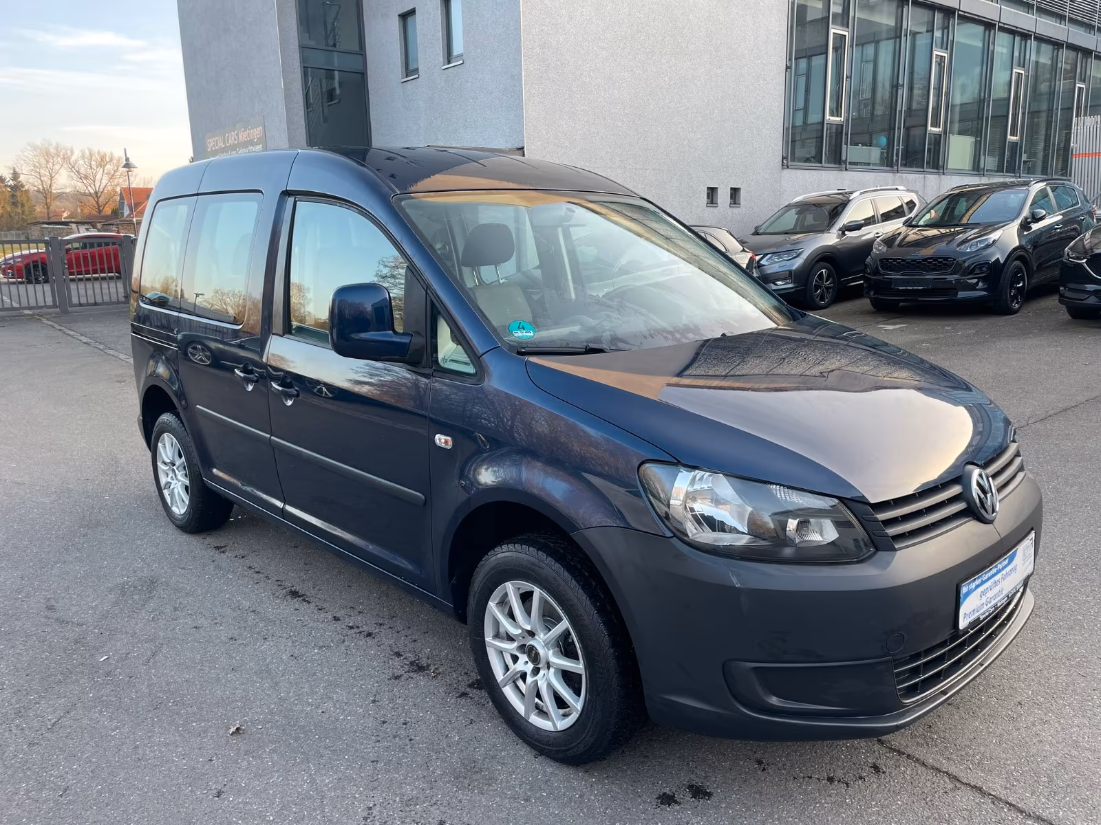 Volkswagen Caddy..5-Sitzer..TÜV NEU..1 JAHR GARANTIE..