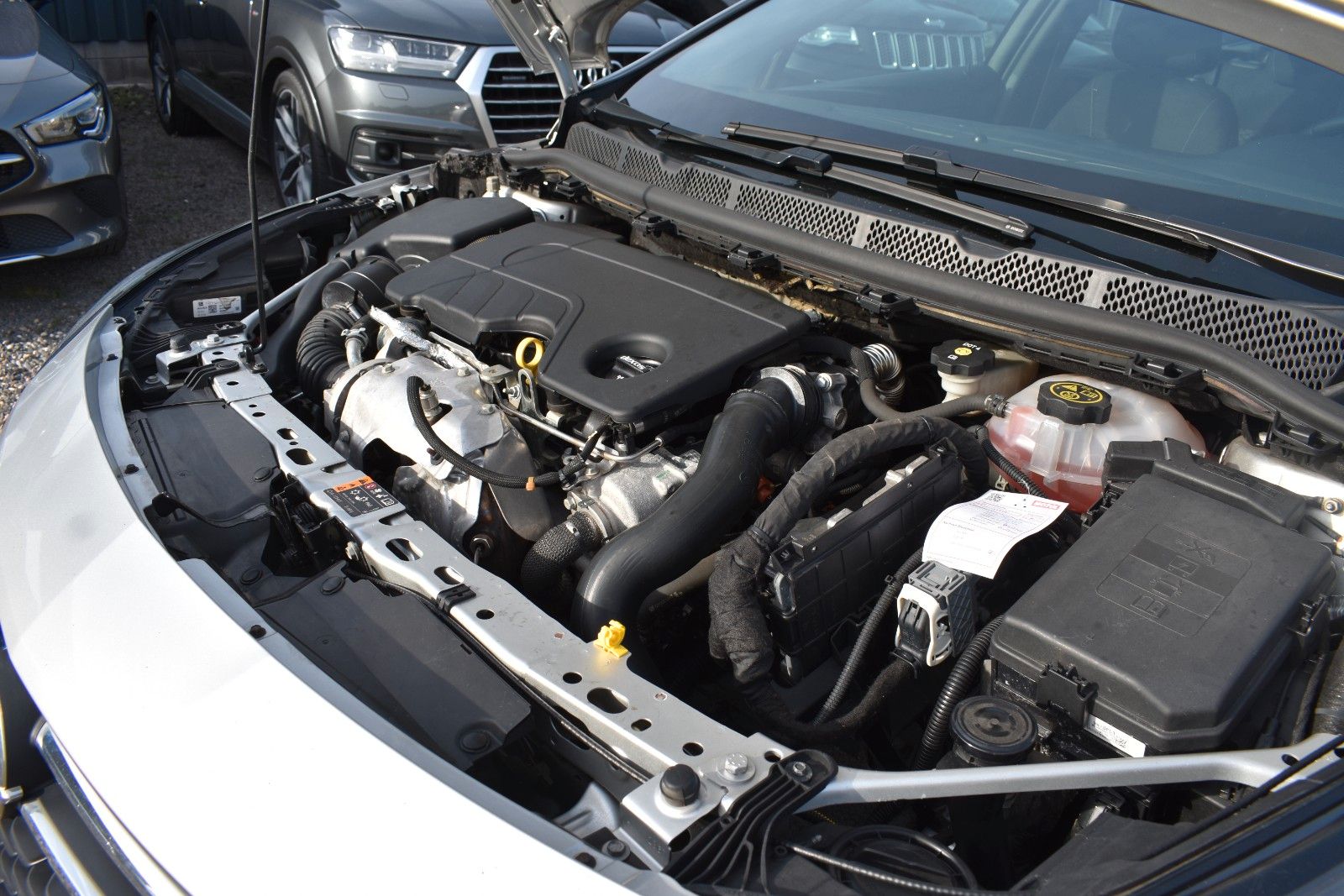 Fahrzeugabbildung Opel Astra K Sports Tourer Edition KLIMA/PDC/TEMPOMAT