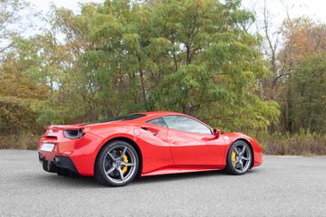 صورة 6 لـ 2017 Ferrari 488 GTB