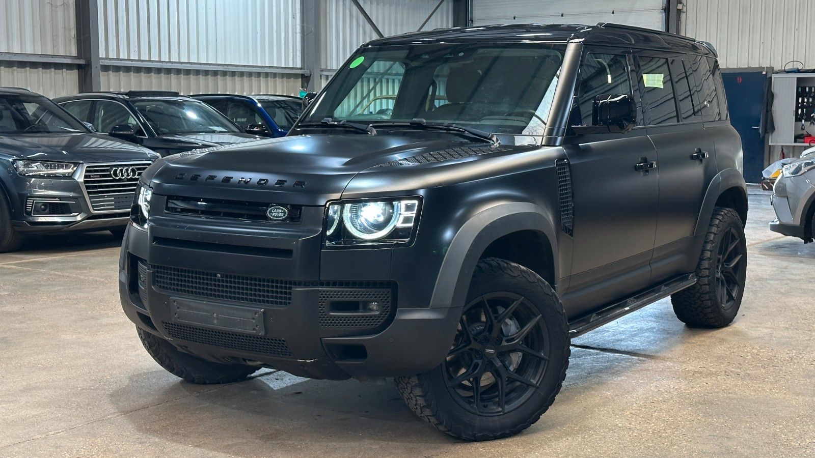 Land Rover Defender 110 SE MHEV P400 X-Dynamic