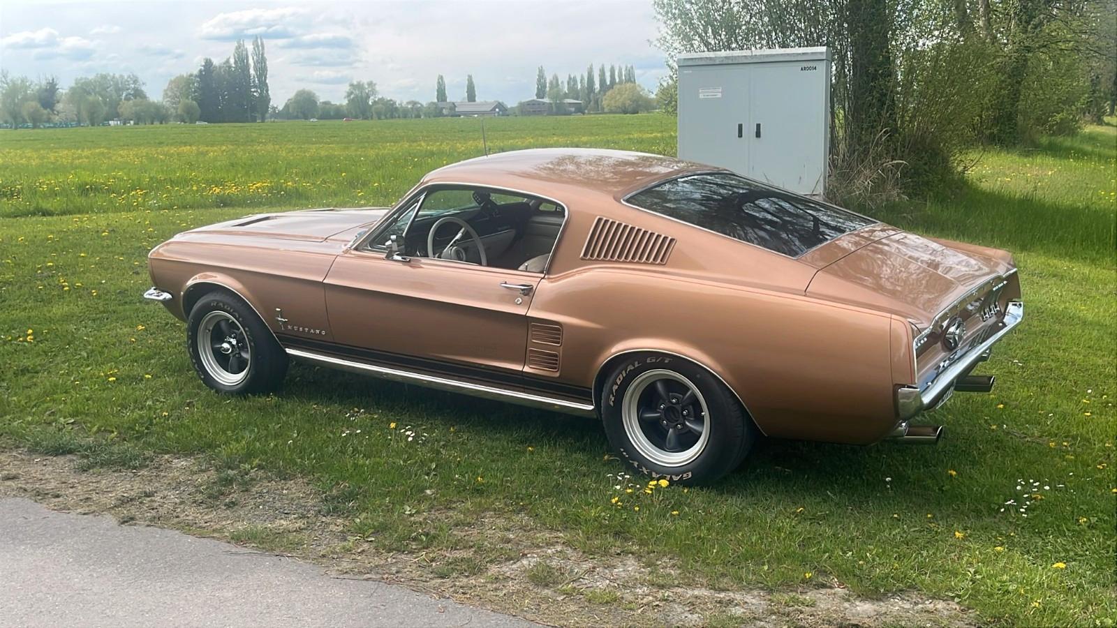 Ford Mustang Fastback 289 cui 4,7 V8 orig. 23.731 Mls