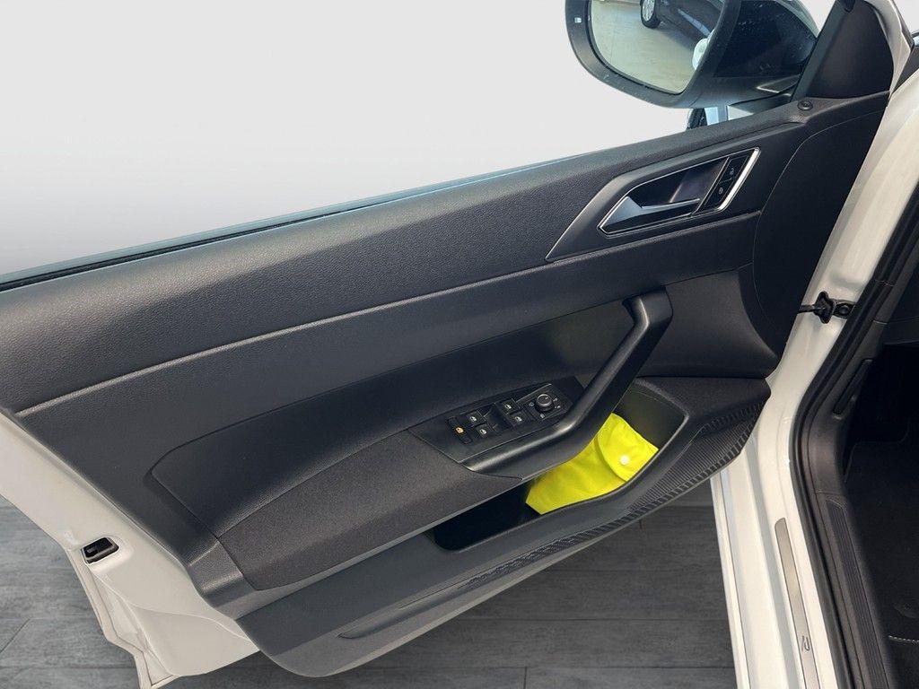 Volkswagen Taigo 1.5 TSI DSG R-Line AHK Navi LED ACC RFK