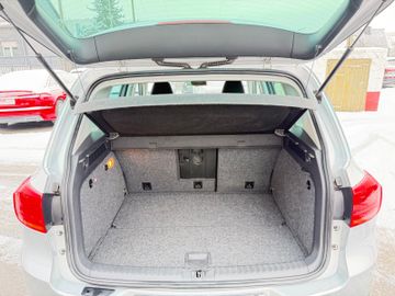 Volkswagen Tiguan - 11