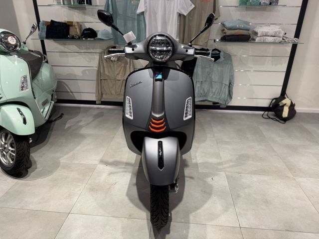 Vespa GTS 125 SUPERSPORT E5 GR