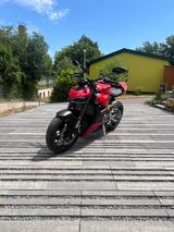 Ducati Streetfighter V2 - DUCATI ST2