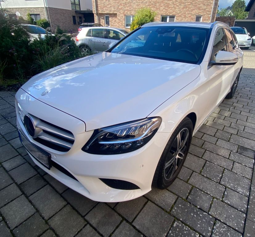 Image of Mercedes-Benz C 200