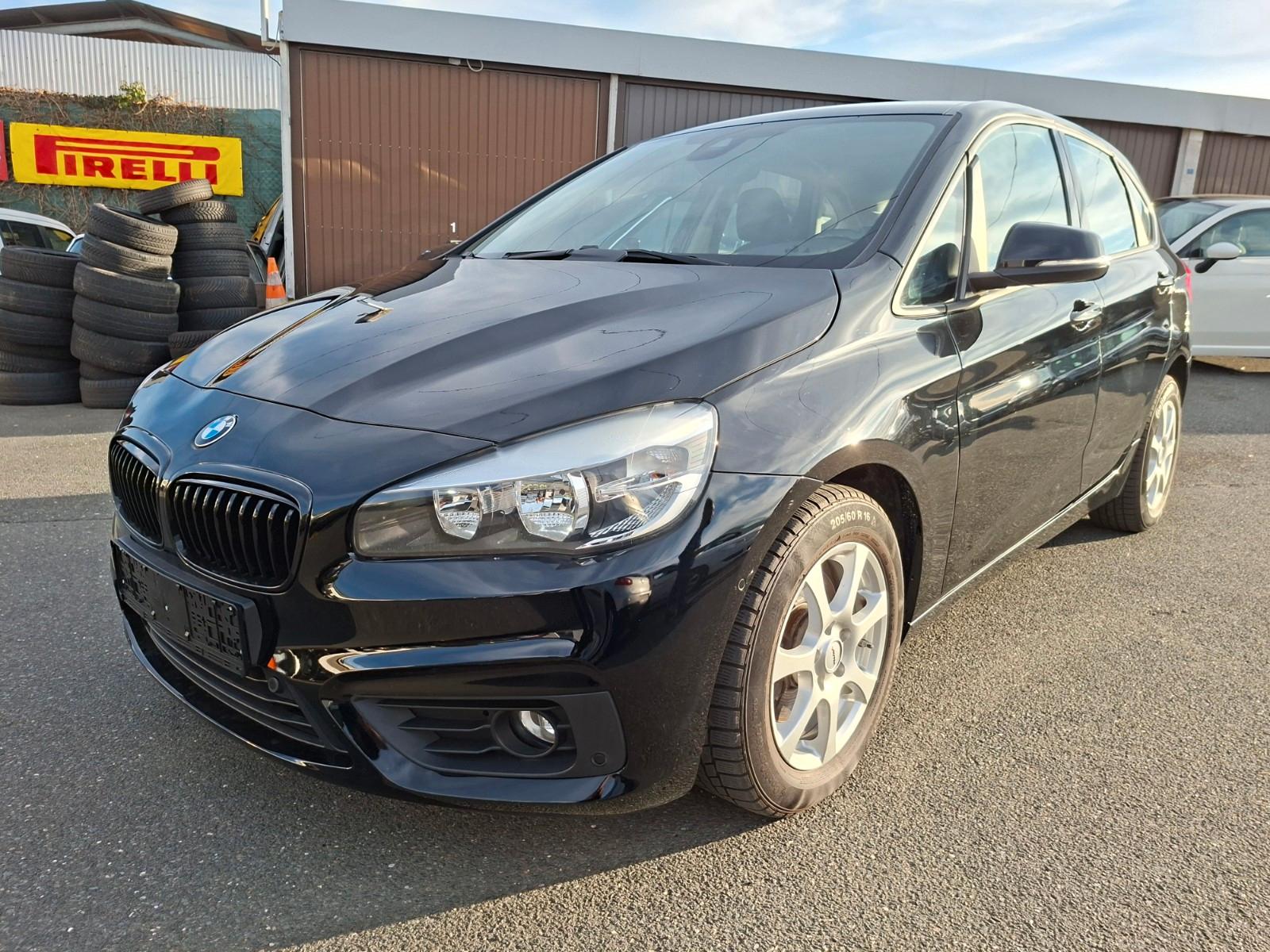 BMW 218i Active Tourer Advantage *Navi*Auto*Sitzh.*