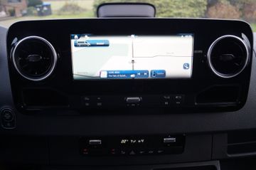 Mercedes-Benz Sprinter 319 CDI 4x4-AUT.-9SITZER-DACHKLIMA-NAVI
