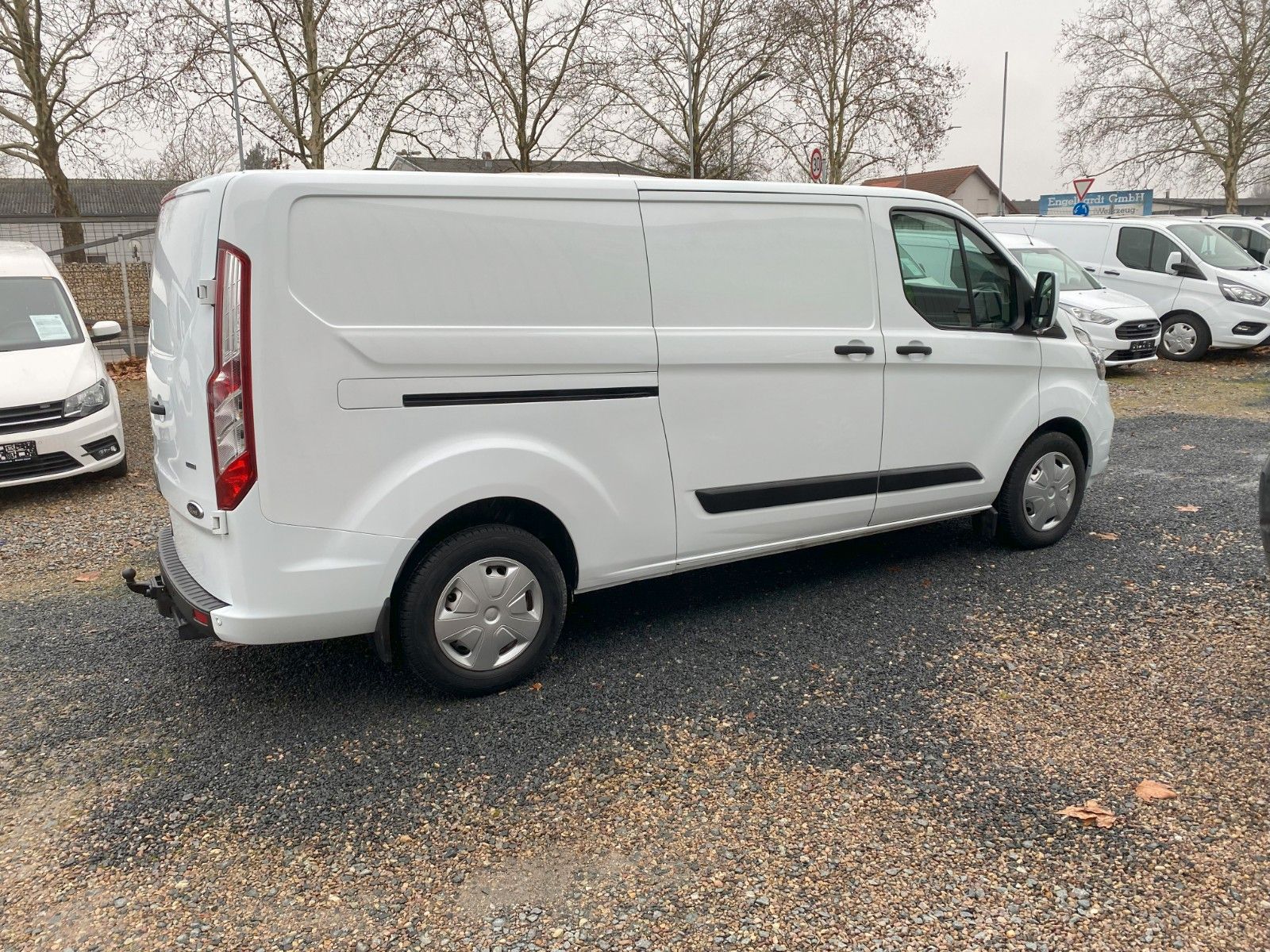 Fahrzeugabbildung Ford Transit Custom Kasten 320 L2 Trend,AHK,34555Km,