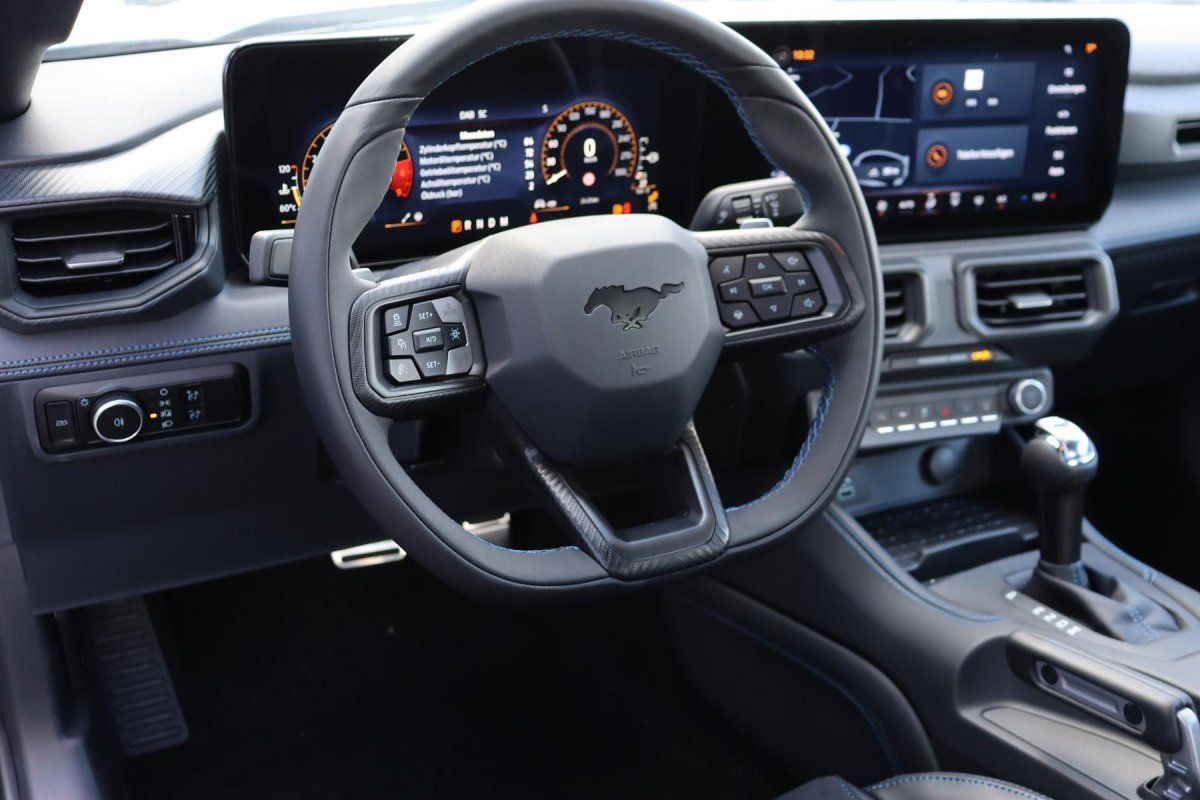 Ford Mustang (MUSTANG Dark Horse RECARO/Styling-Paket/großer)