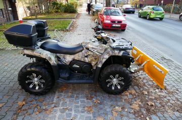 Fahrzeugabbildung CFMOTO CForce 450 L 4x4 mit Schneeschaufel