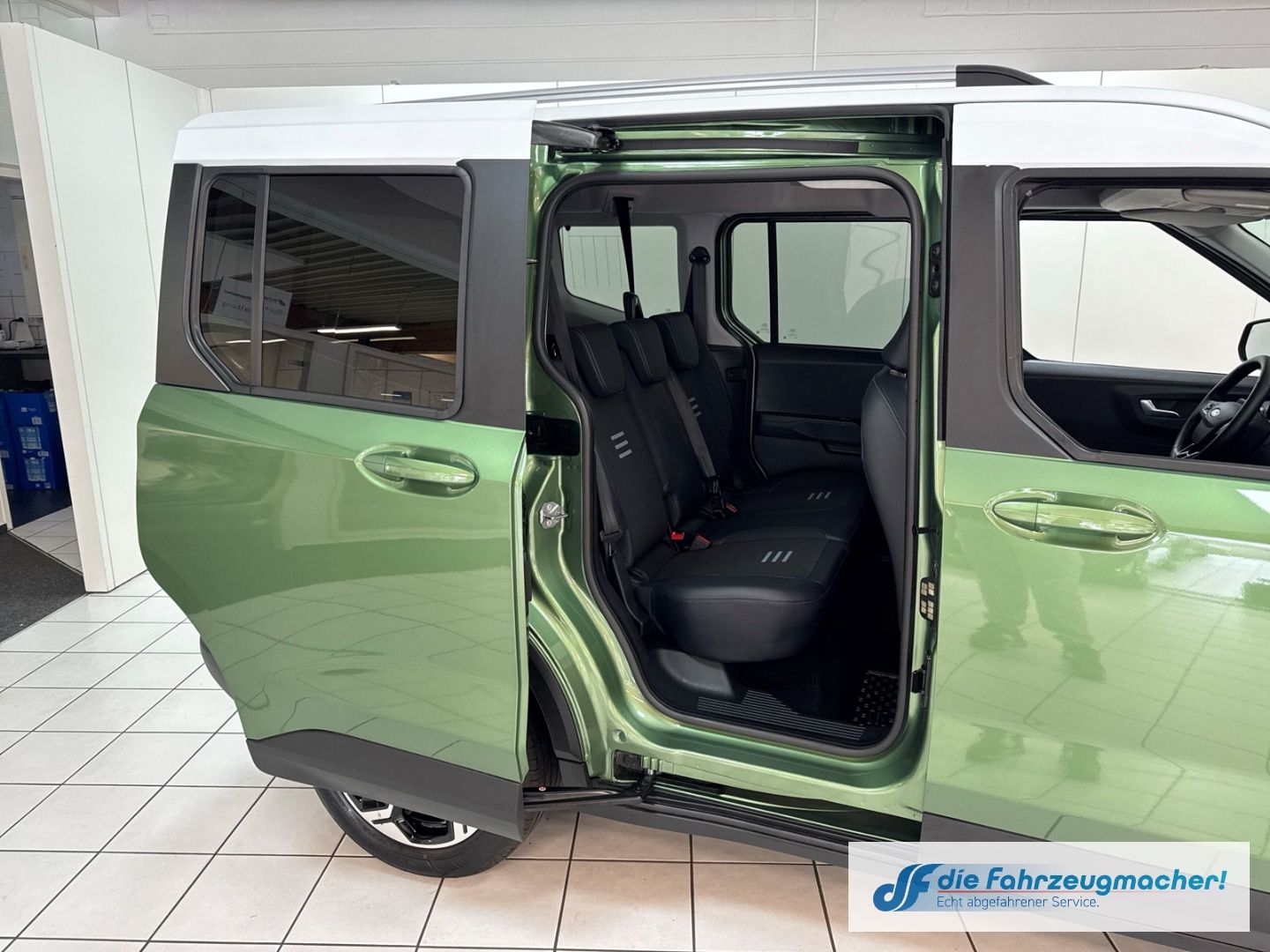 Fahrzeugabbildung Ford Tourneo Courier Active Navi ACC Klimaautom DAB S