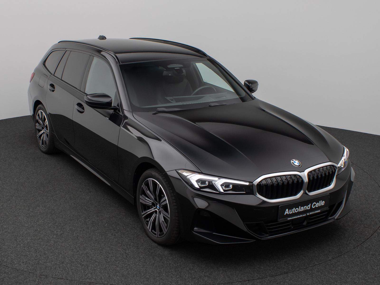 Fahrzeugabbildung BMW 330i xD Kamera HUD H/K ACC Komfort Alarm Sport