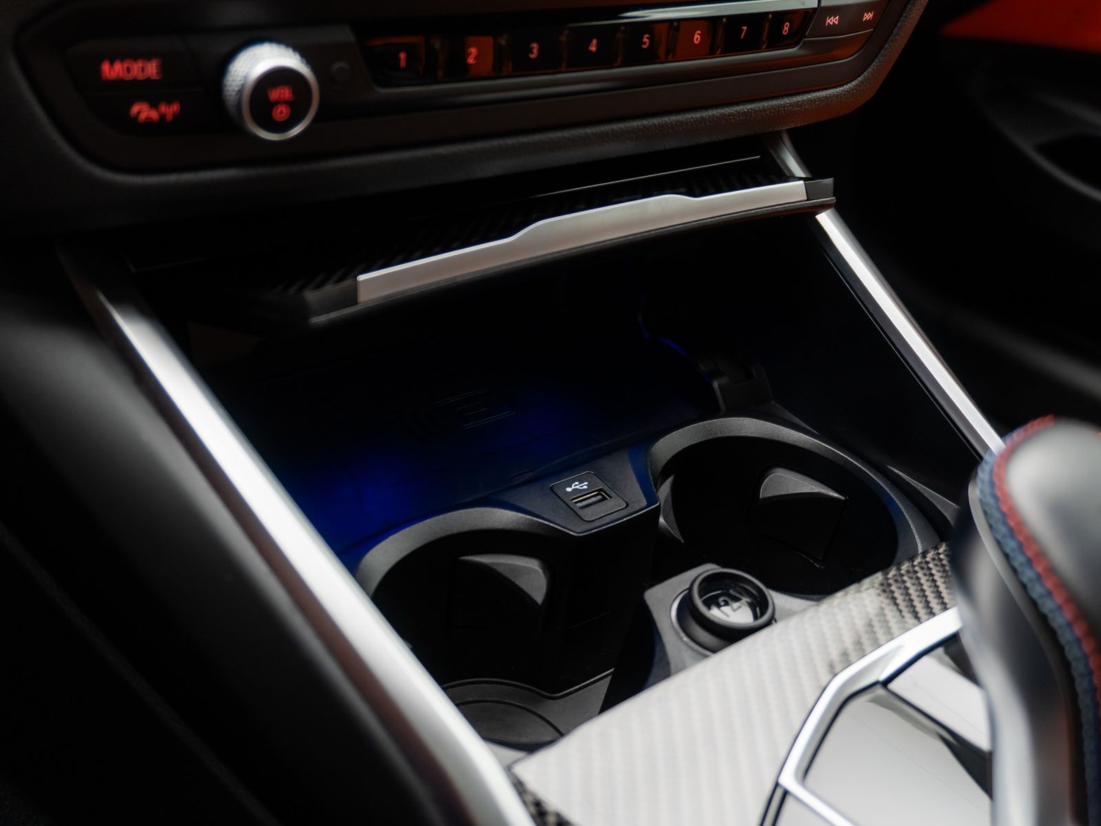 Fahrzeugabbildung BMW M4 Competition Kamera HUD DAB H/K Carbonsitze