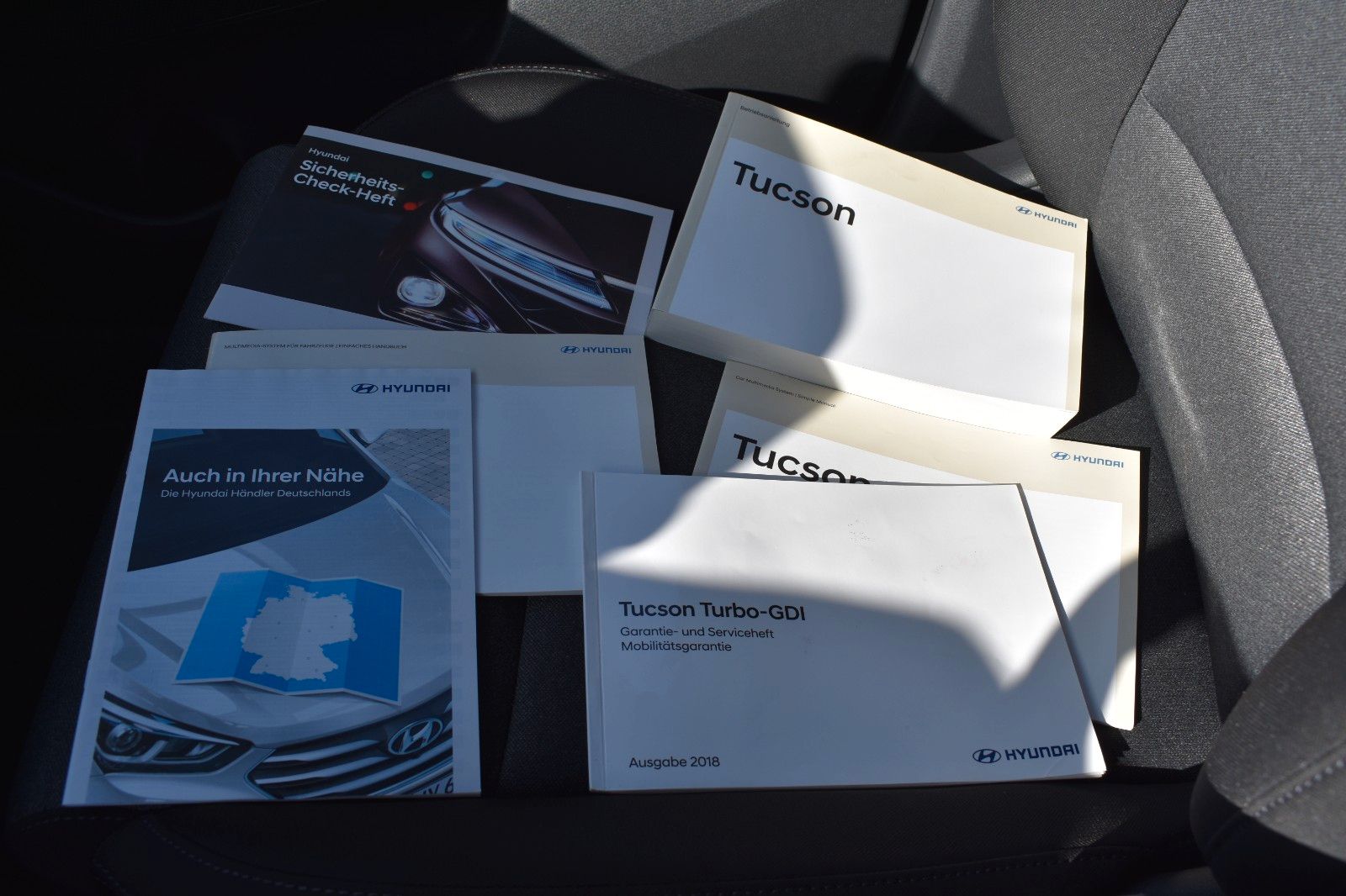 Fahrzeugabbildung Hyundai Tucson Trend 2WD Automatik Kamera AHK