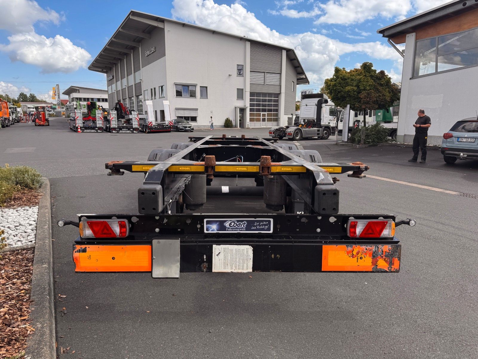 Fahrzeugabbildung Kögel ZW 18 Lafette SAF Achsen 15.910kg Nutzlast