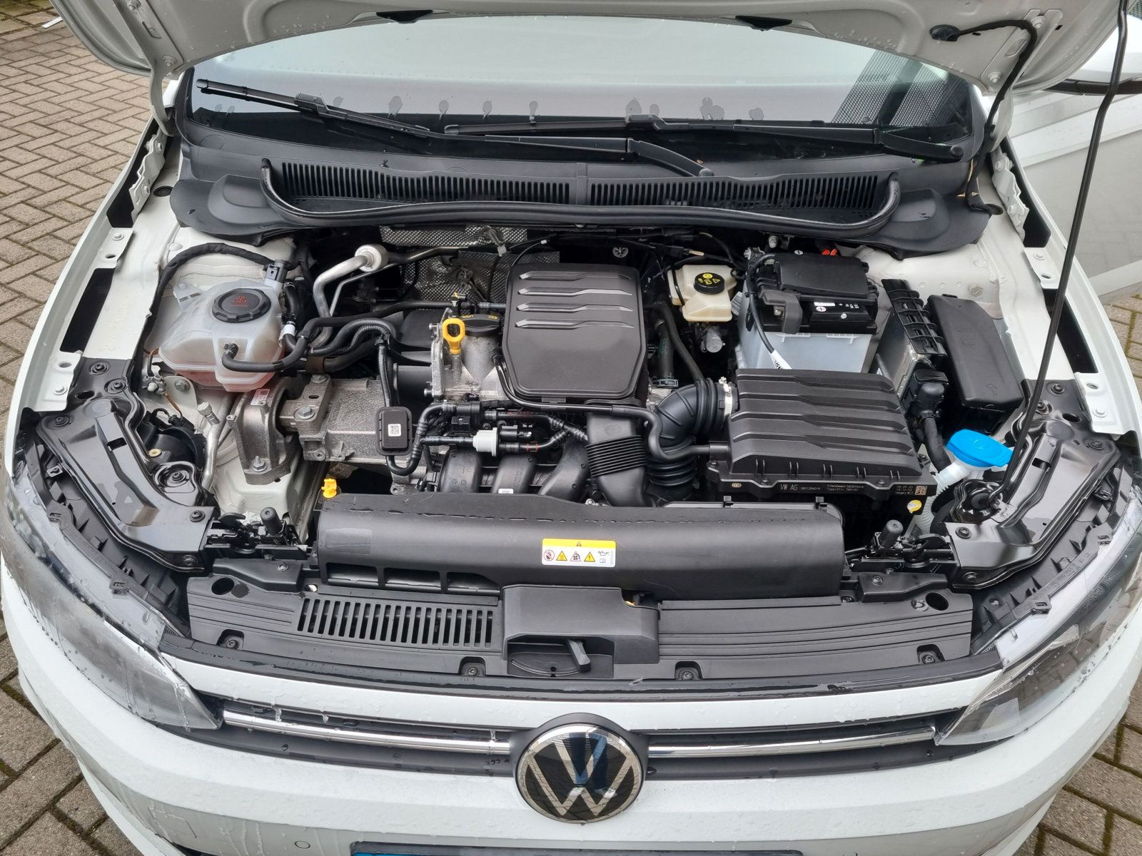 Fahrzeugabbildung Volkswagen Polo 1.0 Comfortline APP PDC SHZ KLIMA