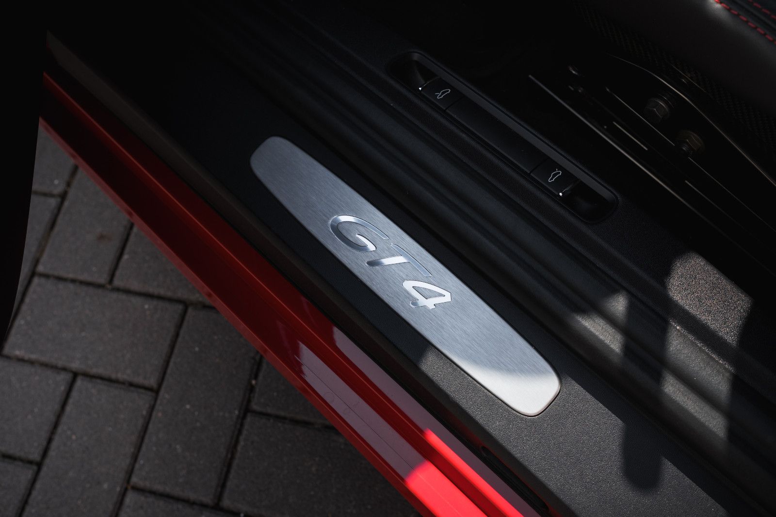 Fahrzeugabbildung Porsche Cayman GT4-Approved-XPEL-Scheckheft