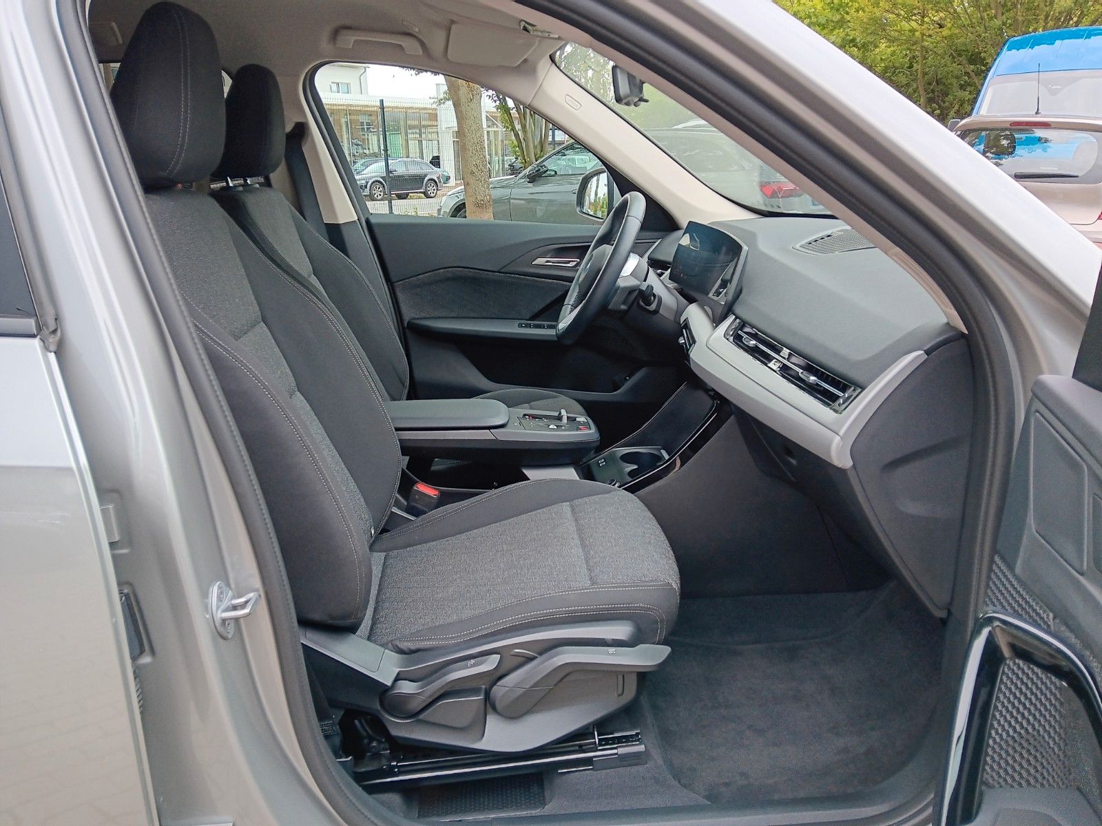 BMW X1 sDrive 18 d Automatik Navi Klima LED Sitzheiz foto 6