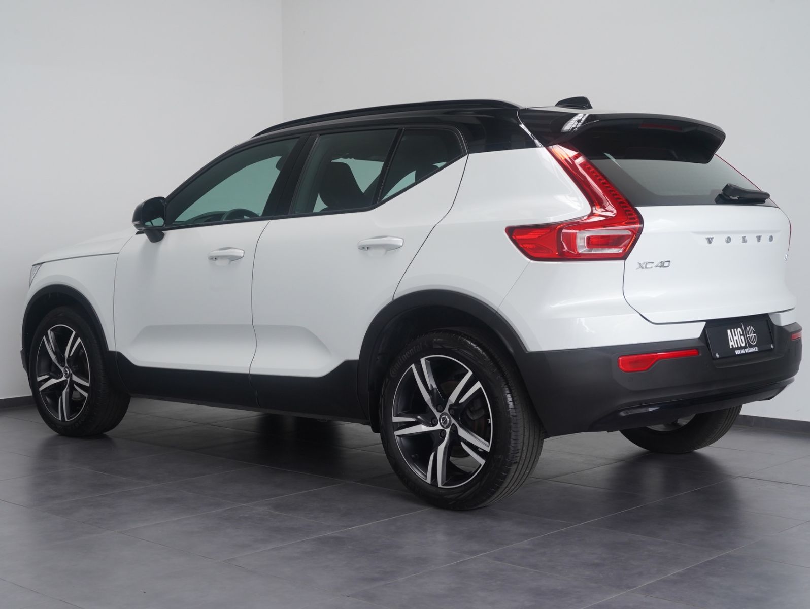 Fahrzeugabbildung Volvo XC40 B4 B R Design LED/NAVI/ACC/LEDER/360°