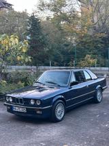BMW E30 320i Cabrio Traumzustand - BMW 320 aus 1988: 320i