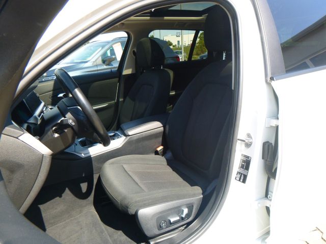 Fahrzeugabbildung BMW 320d Touring >HeadUp/AHK/LED/PANO/PDC/SHZ<