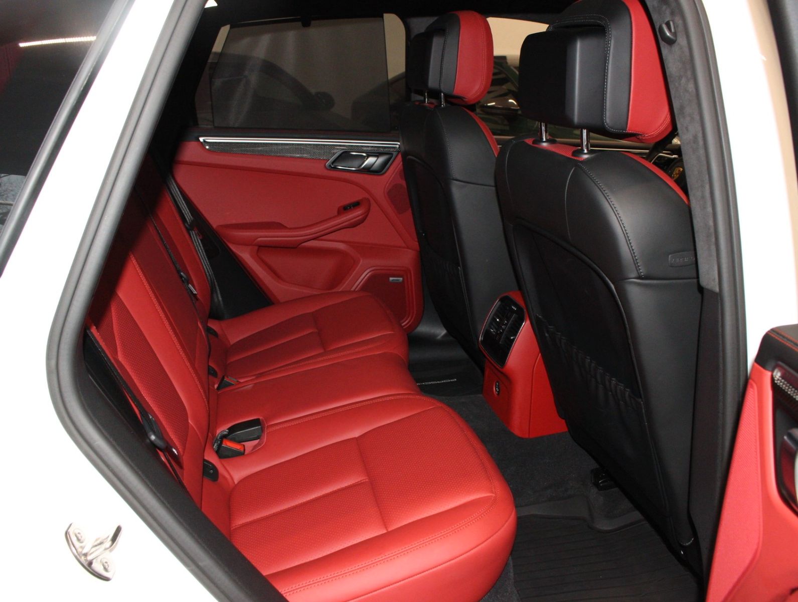 Fahrzeugabbildung Porsche Macan Turbo mit Performance Paket*2.Hand*Kamera