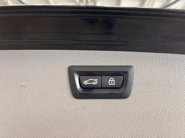 BMW 335d xDrive Aut. Sport Line *LED*NAVI*AHK*HUD*