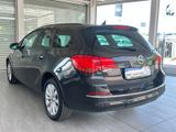 Opel Astra J 2.0 Automatik Sports Tourer Active Navi - Opel Astra mit Diesel-Antrieb: Kombi, 2.0