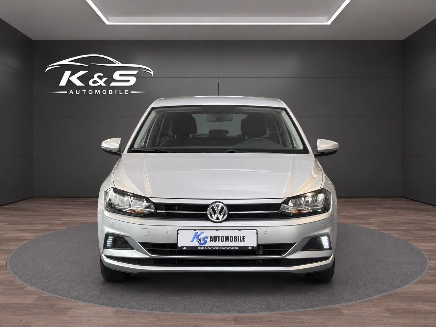 Volkswagen Polo VI Comfortline 95PS*AUTOMAT*PDC*SITZH.*TEMP imagem 2